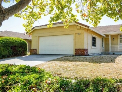 Home For Sale In Windsor, California