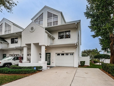 Luxury Townhouse for sale in Seminole, Florida