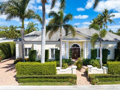 5 bedroom luxury Villa for sale in Palm Beach, Florida