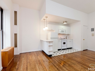 39 West 16th Street, New York, NY, 10011 | Studio for rent, apartment rentals