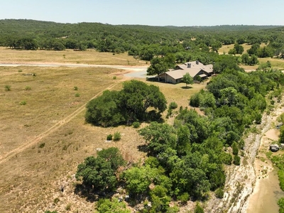4 bedroom exclusive country house for sale in Hunt, Texas