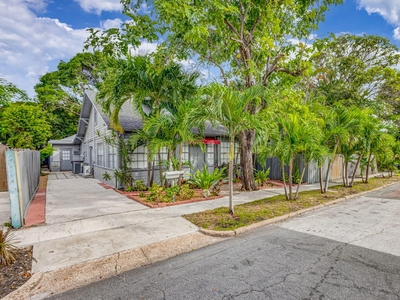 421 51st Street, West Palm Beach, FL, 33407 | 5 BR for rent, Villa rentals