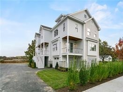 725 South Pine Creek, Fairfield, CT, 06821 | 5 BR for sale, Condo sales