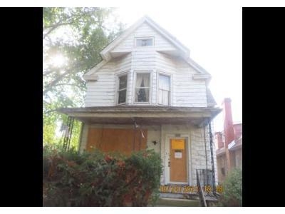 Foreclosure Multi-family Home In Chicago, Illinois
