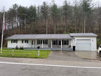 Home For Sale In Arnoldsburg, West Virginia