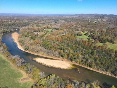 Home For Sale In Berryville, Arkansas