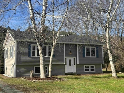Home For Sale In Hartford, Vermont