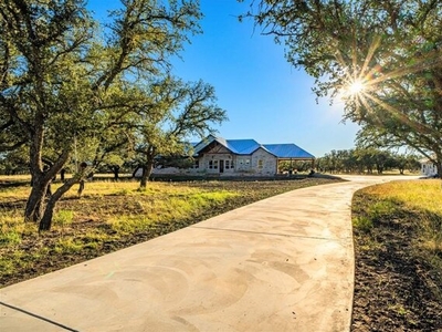 Home For Sale In Mountain Home, Texas