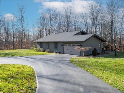 Home For Sale In Parish, New York