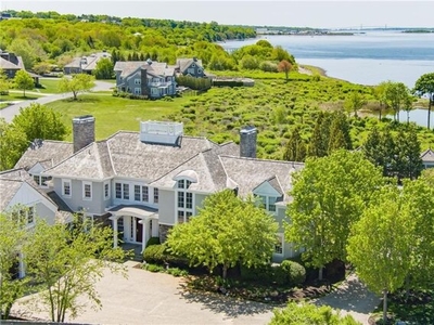 Home For Sale In Portsmouth, Rhode Island