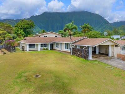 6 bedroom luxury Detached House for sale in Kaneohe, Hawaii