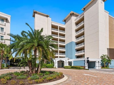 Luxury Apartment for sale in Lakewood Ranch, Florida