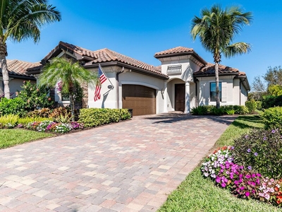 2 bedroom luxury Detached House for sale in Naples, Florida