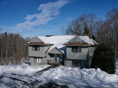 7 room luxury Apartment for sale in Newbury, New Hampshire