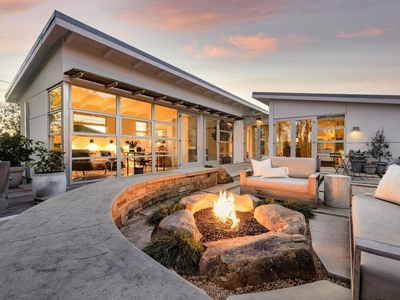 Luxury 3 bedroom Detached House for sale in Santa Barbara, California