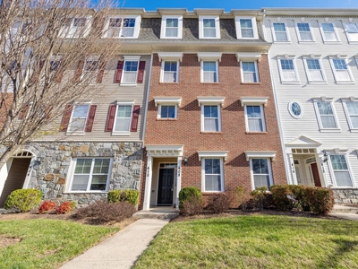 3 bedroom luxury Apartment for sale in Gaithersburg, Maryland