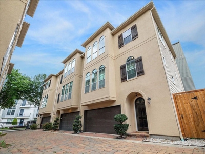 8 room luxury Townhouse for sale in Houston, Texas