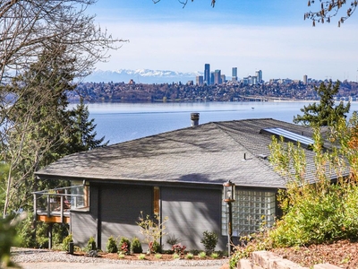 Luxury Detached House for sale in Mercer Island, United States