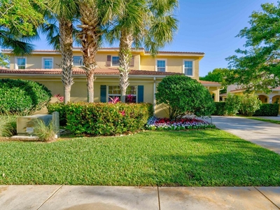 Luxury Townhouse for sale in Jupiter, Florida