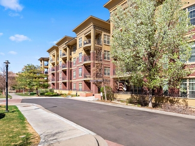 Luxury Flat for sale in Englewood, Colorado