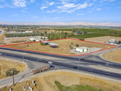 18411 Road 232, Porterville, CA 93257 - ±2,400 SF Clear Span Industrial Building on ±