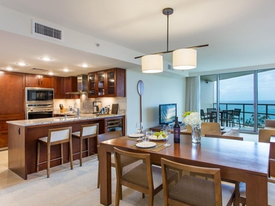 Luxury apartment complex for sale in Honolulu, Hawaii
