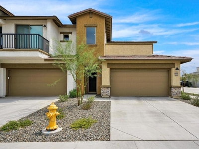Luxury Townhouse for sale in Cave Creek, Arizona