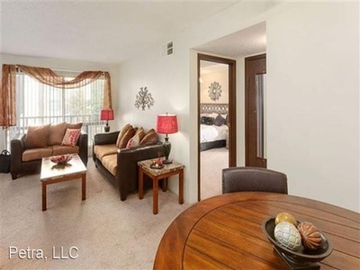 1 bedroom, Wichita KS 67213