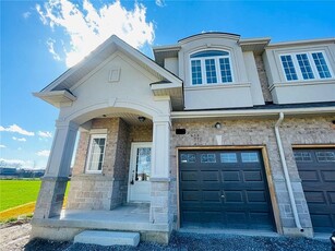 26 Jellicoe Ct, Hamilton, ON L9A 4T1