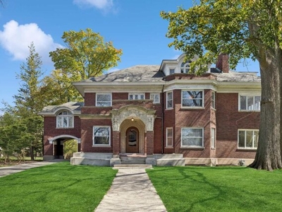 Home For Sale In Oak Park, Illinois