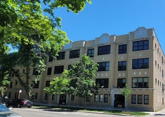 1549 W Sherwin Ave #203, Chicago, IL 60626