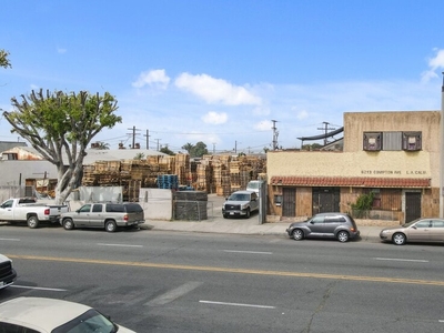 8213 Compton Ave, Los Angeles, CA 90001 - Industrial for Sale