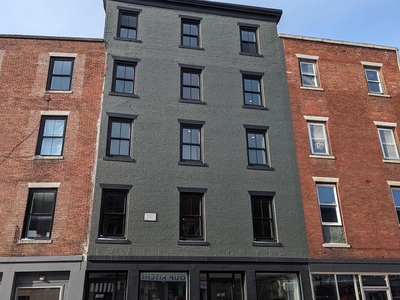 11 Commercial St #300, Augusta, ME 04330