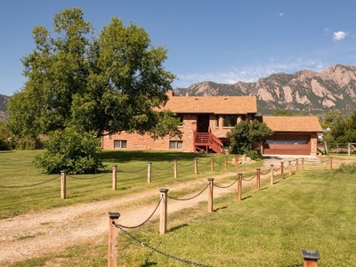 3 bedroom luxury Detached House for sale in Boulder, Colorado