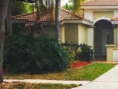 3 bedroom luxury Villa for sale in Pembroke Pines, Florida