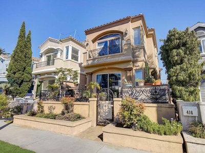 4 bedroom luxury House for sale in Huntington Beach, United States