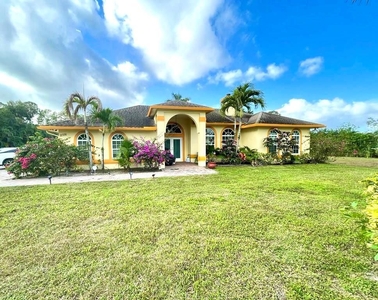 Luxury Villa for sale in West Palm Beach, United States