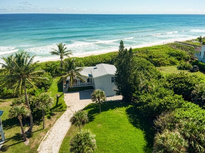 Luxury 2 bedroom Detached House for sale in Vero Beach, Florida