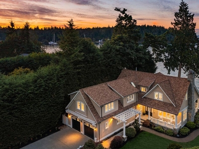 3 bedroom luxury Detached House for sale in Bainbridge Island, Washington