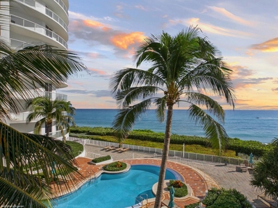3 bedroom luxury Flat for sale in Palm Beach Shores, United States