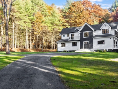 4 bedroom luxury Detached House for sale in Carlisle, Massachusetts