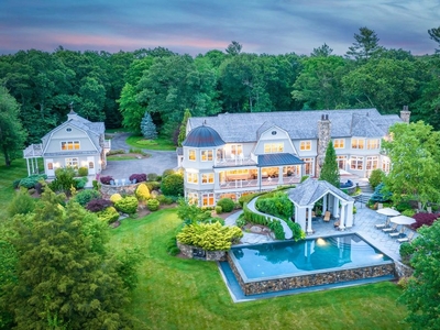 5 bedroom luxury House for sale in Berkley, Massachusetts