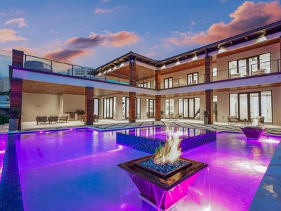 6 bedroom luxury Villa for sale in Palm Beach Shores, Florida