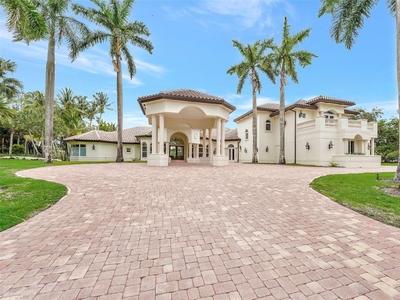 Luxury Villa for sale in Weston, United States