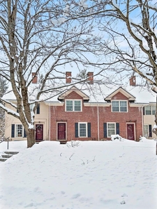 8 room luxury Townhouse for sale in Woodstock, Vermont