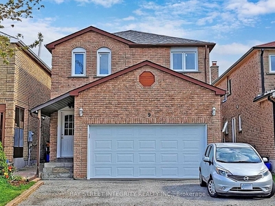 9 Forbes Cres, Markham, ON L3R 6S3