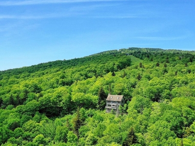 9 room luxury Detached House for sale in Ludlow, Vermont
