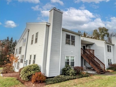 Condo For Sale In New Milford, Connecticut