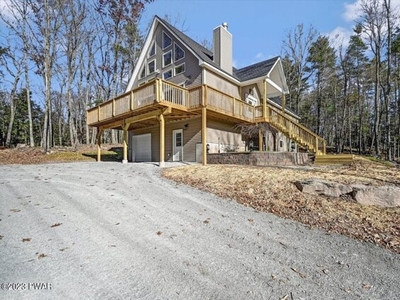 Home For Sale In Beach Lake, Pennsylvania