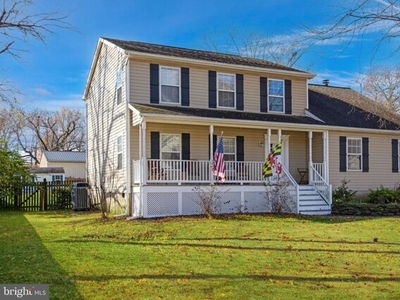 Home For Sale In Edgewater, Maryland
